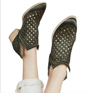 Jeffrey Campbell green satin taggart booties 7.5